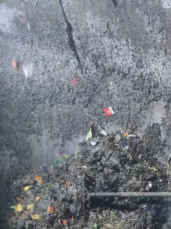 富拉尔基污水池清理